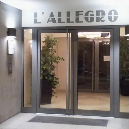 L'allegro * ニース